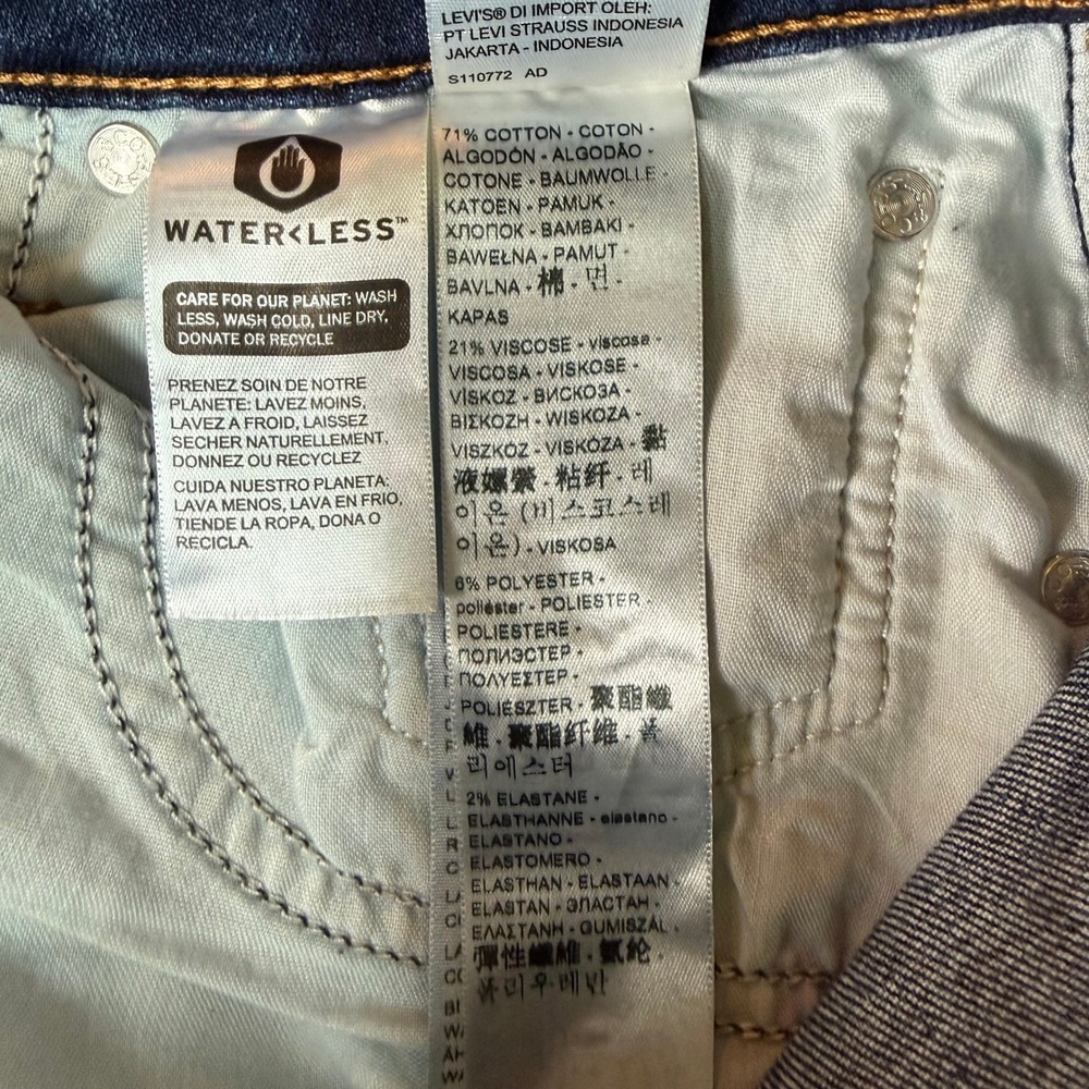 Levis 726 Flare Jeans Womens 28 Blue Dark Wash 28x31 Cotton Stretch Blend Boho - Picture 6 of 12